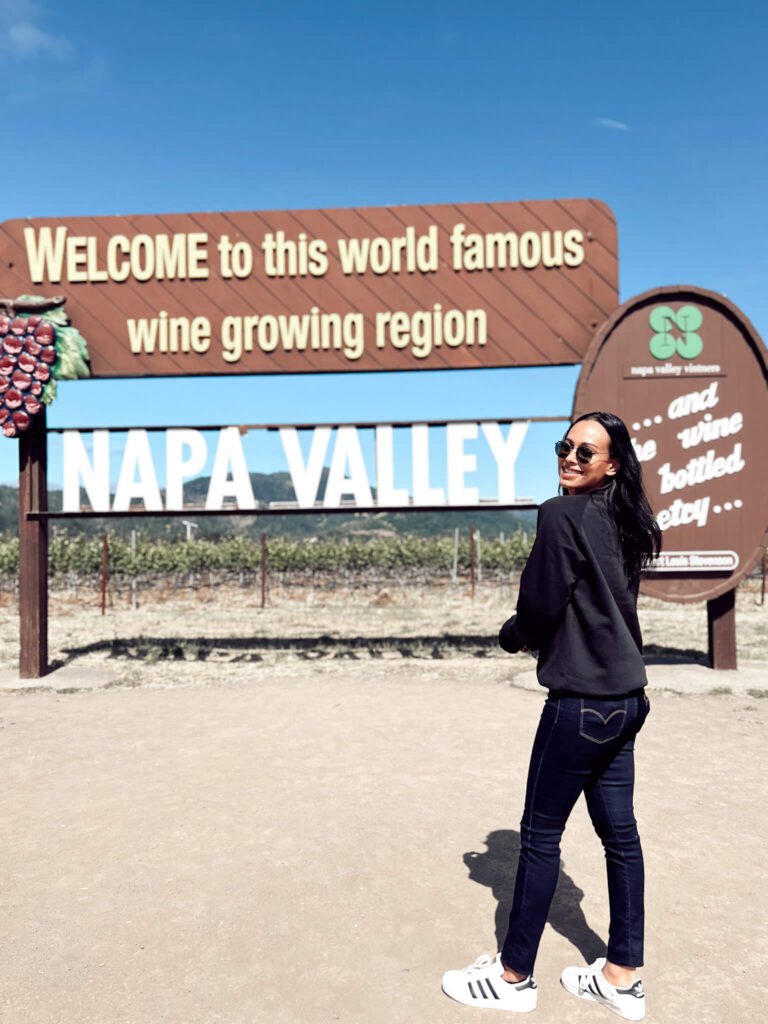 napa valley sign woman