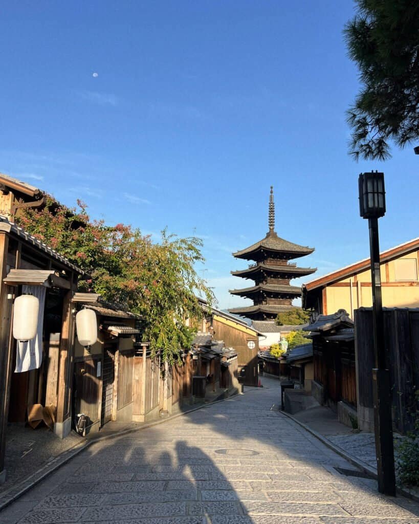 hokanji temple kyoto sunrise solo female travel guide kyoto